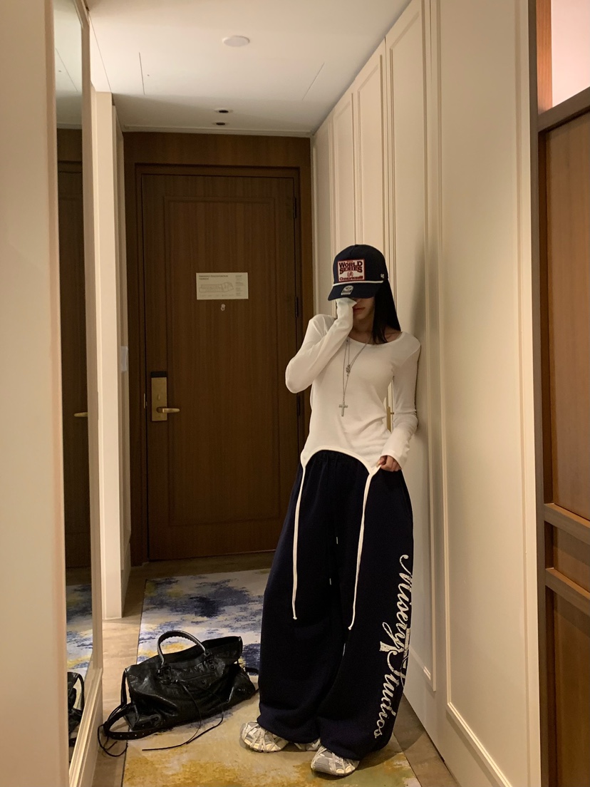 BADCALM韓國直郵女裝新款推薦真品人氣時尚熱賣休閑長袖T恤BADCALM長袖T恤