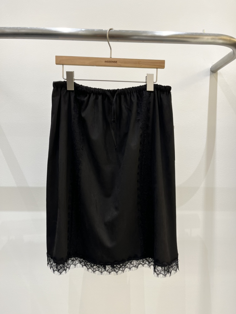 INSSENSE-A東大門直郵女裝新款人氣半身裙中短裙蕾絲絲絨INSSENSE-A半身裙/中短裙圖色2