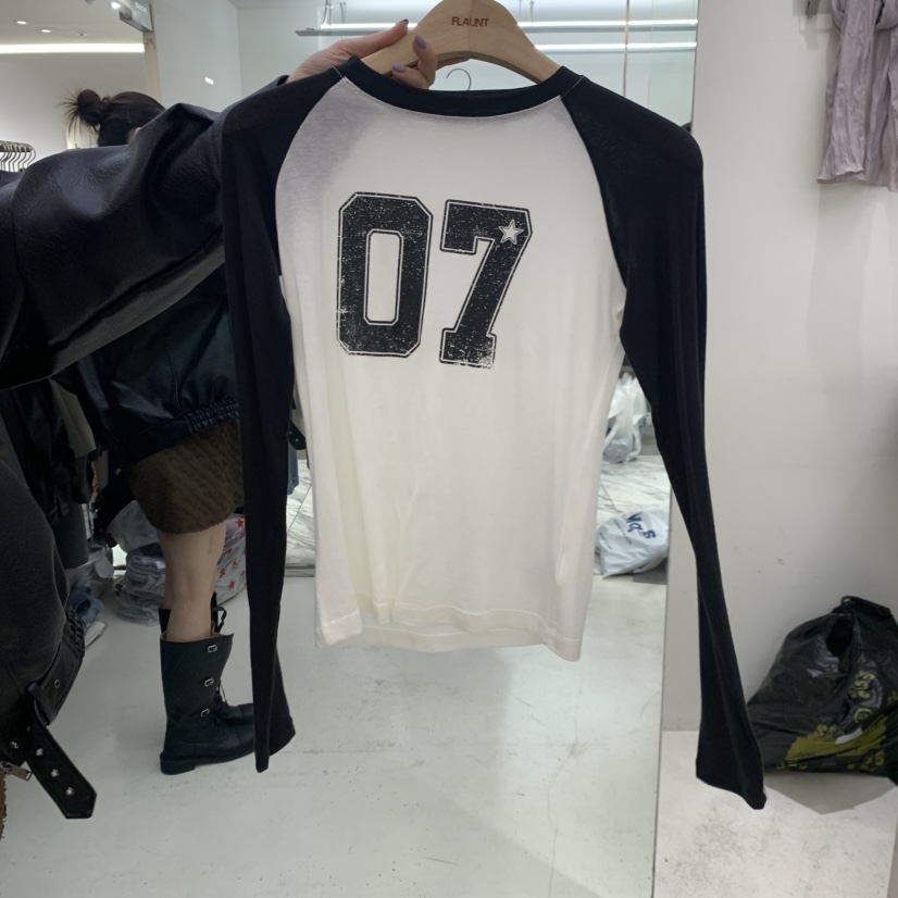 FLAUNT東大門實拍女裝新品熱賣真品時尚休閑長袖T恤插肩袖FLAUNT長袖T恤圖色1黑