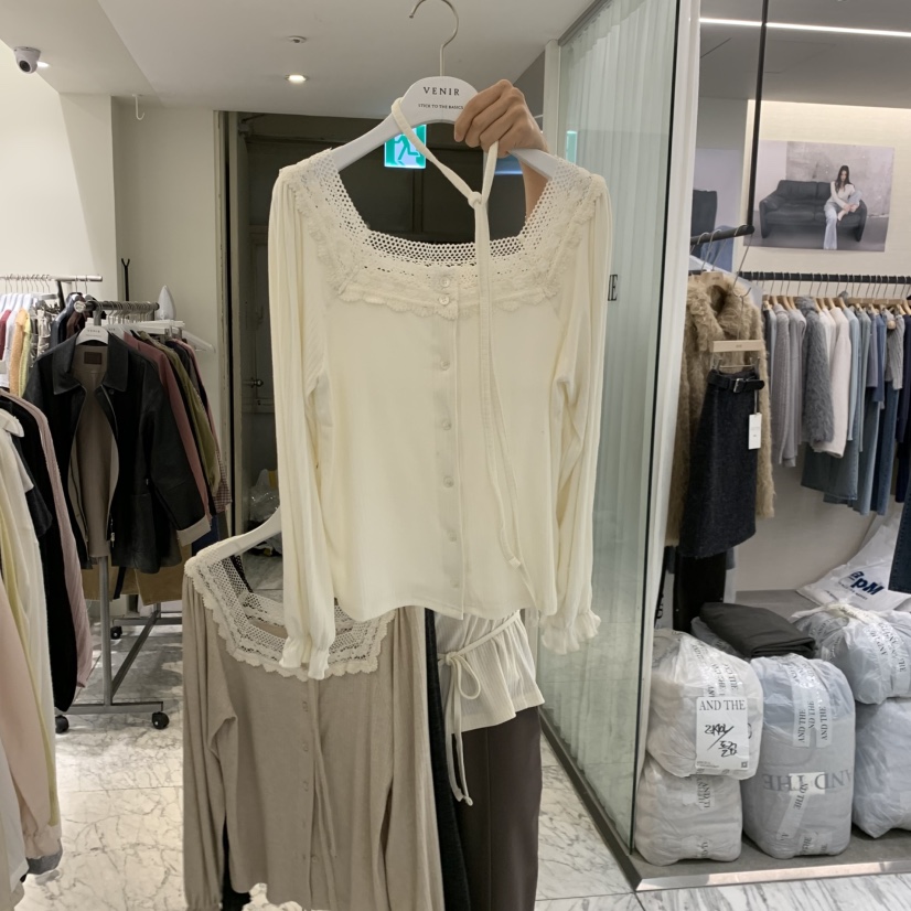 VENIR-A韓國直郵女裝新品休閑真品熱賣時尚長袖T恤含繩蕾絲VENIR-A長袖T恤圖色1