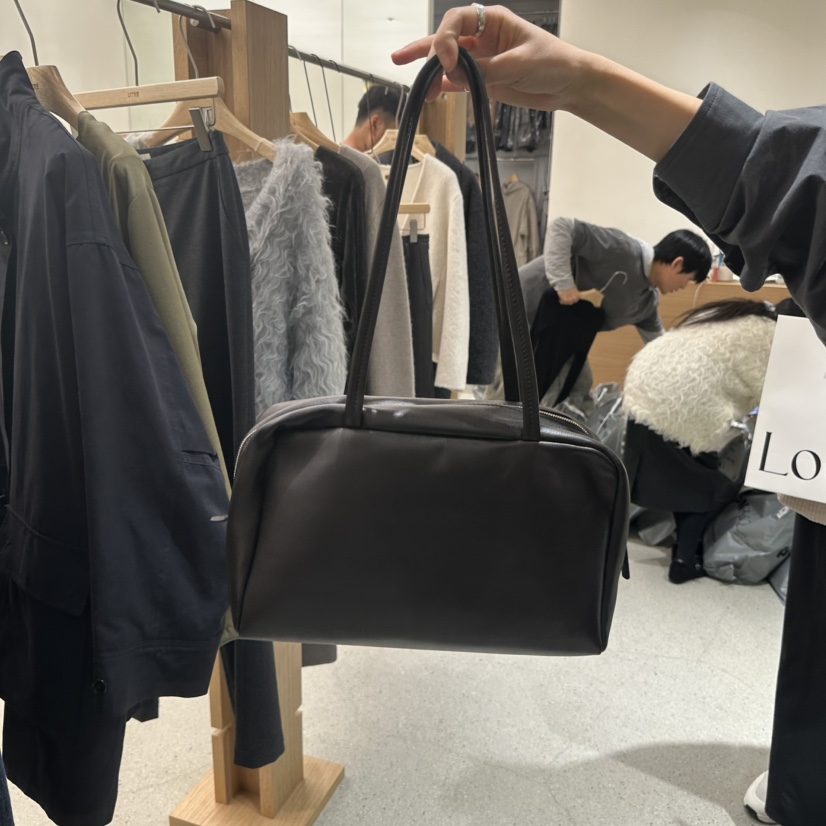 UTRE韓國代購女裝新品時尚真品熱賣休閑推薦單肩斜跨包羊皮UTRE單肩/斜跨包圖色1棕色