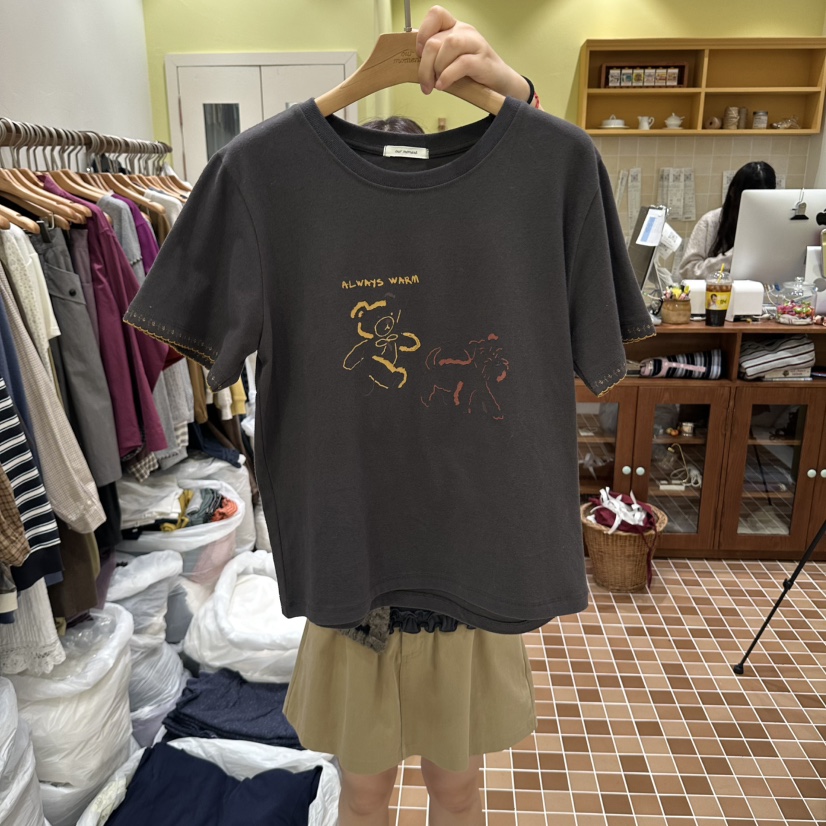 OURMOMENT東大門實拍女士新品時尚真品推薦熱賣人氣休閑T恤OURMOMENTT恤圖色4