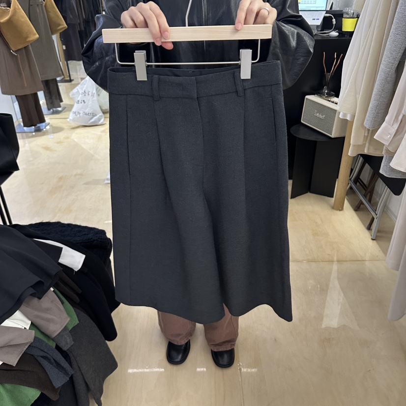 KOIVUE東大門直郵女士新款時尚推薦真品熱賣人氣休閑短褲KOIVUE短褲圖色1墨色