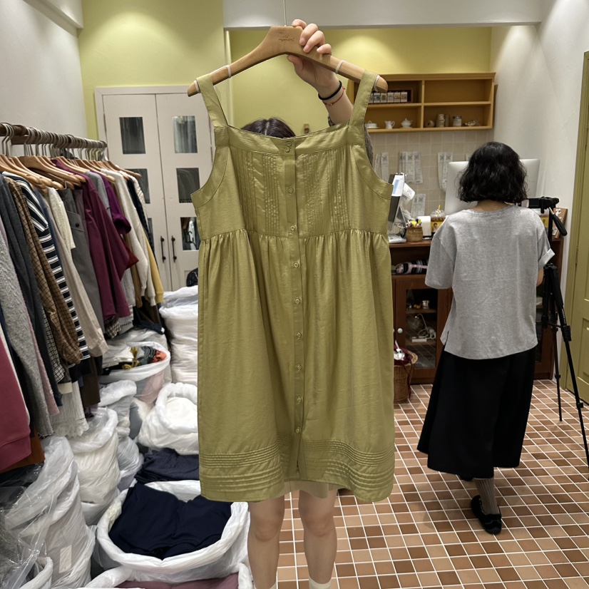 OURMOMENT韓國直郵女裝新品真品休閑時尚熱賣人氣連衣裙OPSOURMOMENT連衣裙圖色2