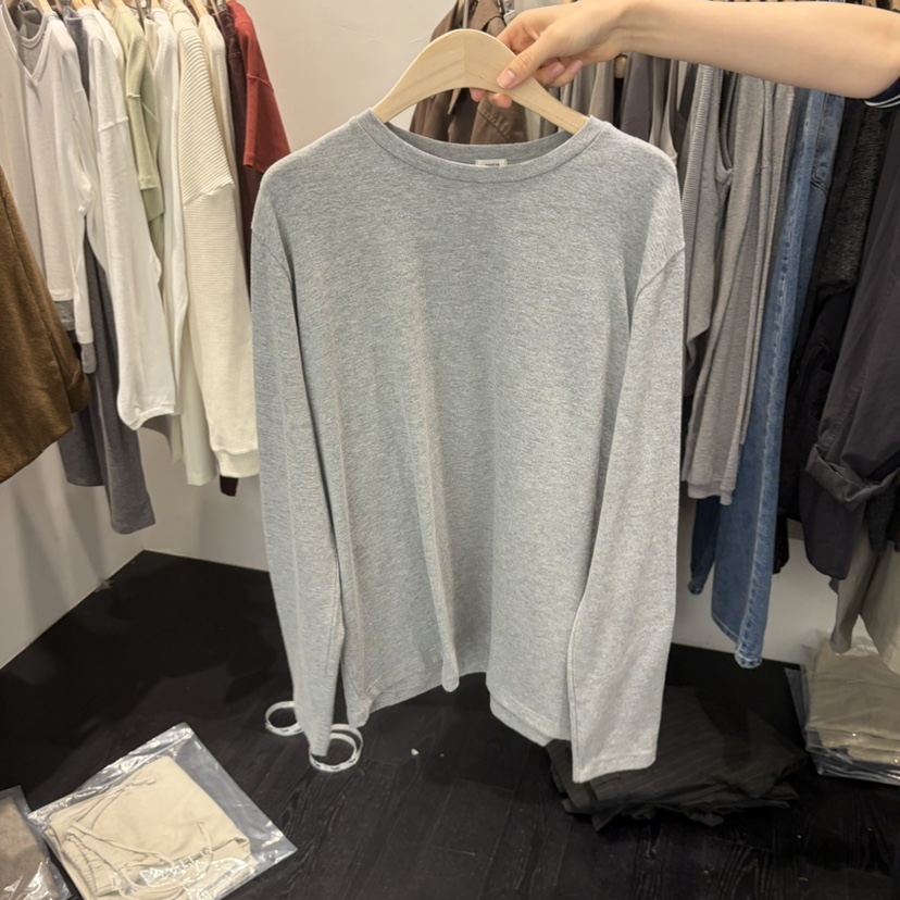 TAFFETA/MURET/ROBERTI東大門實拍女裝新款熱賣長袖T恤TAFFETA/MURET/ROBERTI長袖T恤圖色2