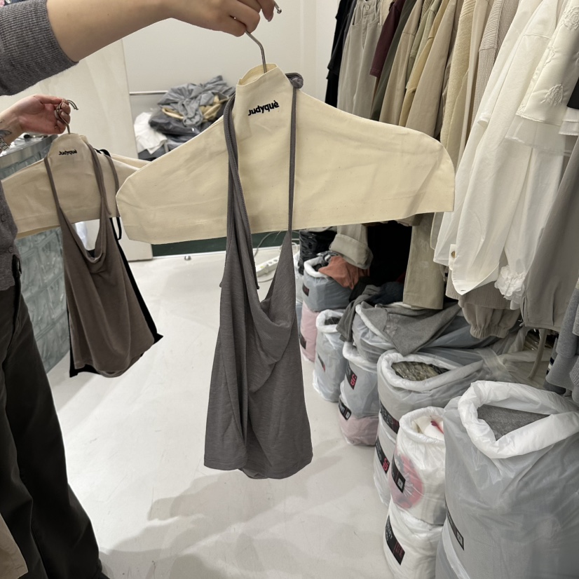 JUDYQUE東大門直郵女士新款真品休閑熱賣時尚人氣吊帶背心JUDYQUE吊帶/背心圖色2