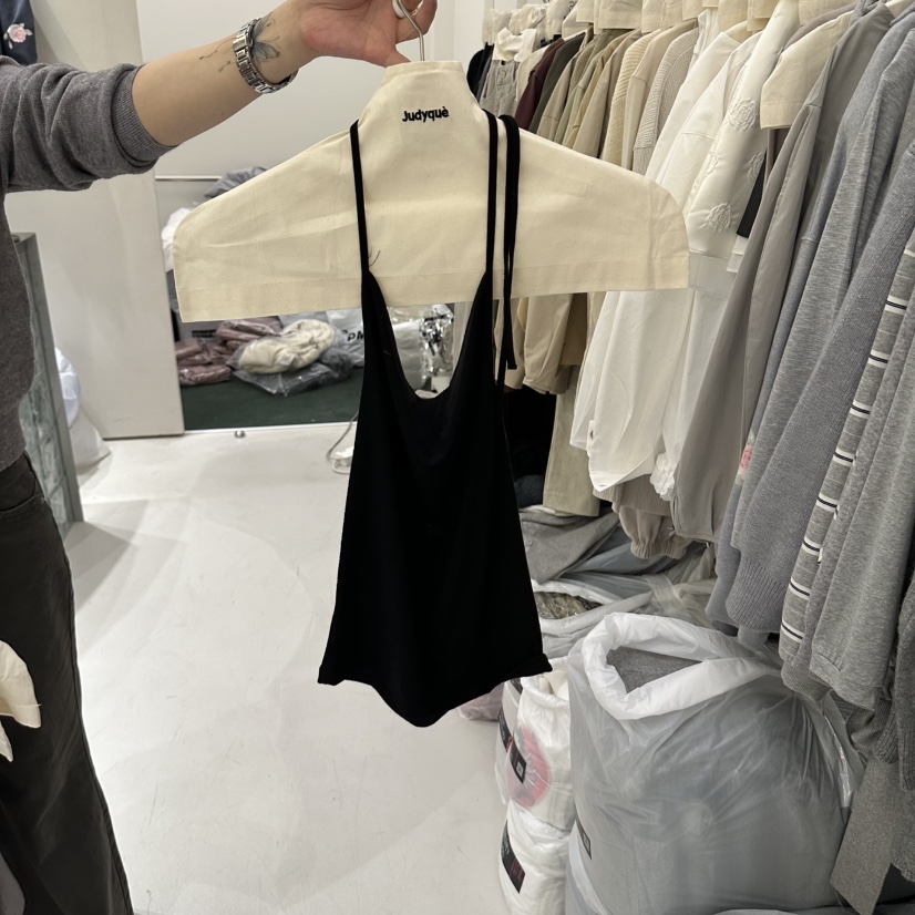 JUDYQUE東大門直郵女士新款真品休閑熱賣時尚人氣吊帶背心JUDYQUE吊帶/背心圖色3
