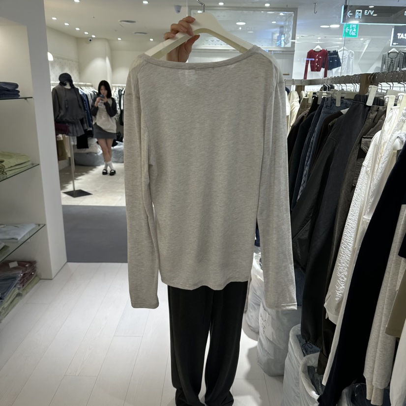 GABRIELLE韓國直郵女士新品推薦熱賣人氣真品時尚長袖T恤V領GABRIELLE長袖T恤