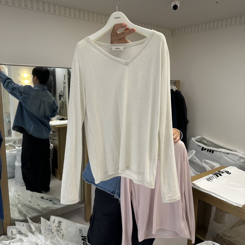 GABRIELLE韓國直郵女士新品推薦熱賣人氣真品時尚長袖T恤V領GABRIELLE長袖T恤圖色1
