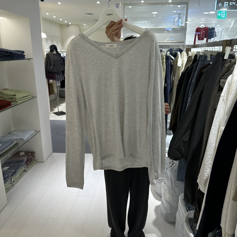 GABRIELLE韓國直郵女士新品推薦熱賣人氣真品時尚長袖T恤V領GABRIELLE長袖T恤圖色3