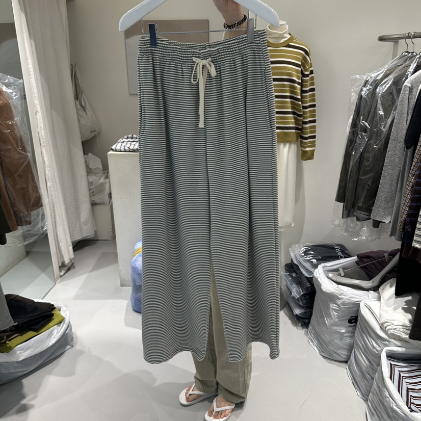 LORING RE I東大門直郵女裝新款時尚人氣推薦休閑褲條紋LORING RE-I/BARE休閑褲圖色2