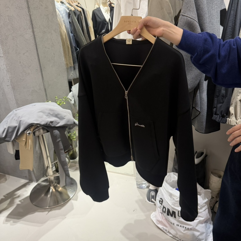 GENTLE B/LOVENTINA東大門實拍女裝新品推薦休閑真品衛衣GENTLE B/LOVENTINA衛衣圖色2