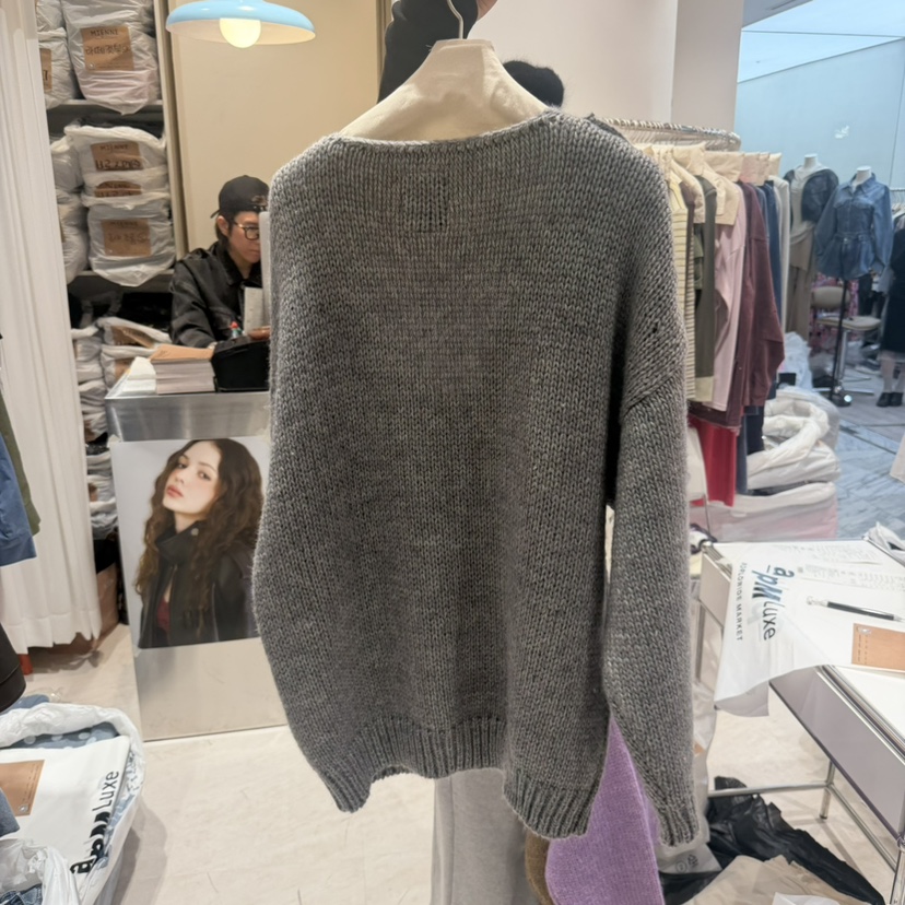 MIENNE東大門實拍女士新款熱賣人氣時尚推薦真品休閑毛衣深VMIENNE毛衣