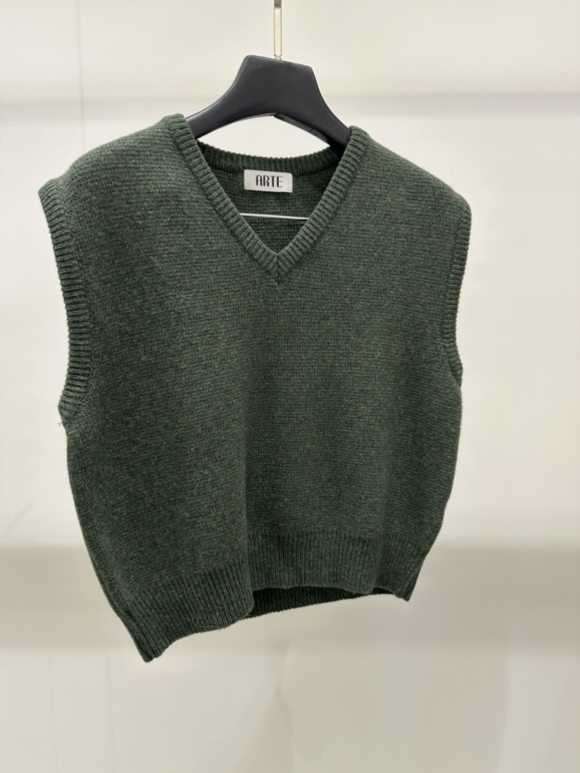 ARTE STUDIO/ATTENTION EDITORIAL東大門代購女裝新品真品吊帶背心ARTE STUDIO/ATTENTION EDITORIAL吊帶/背心圖色2