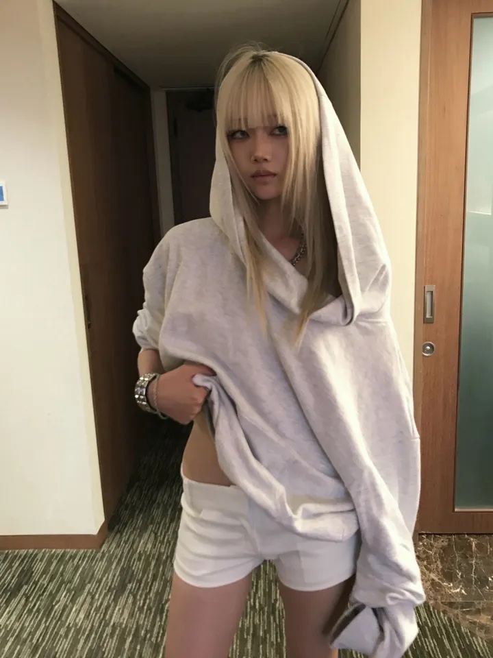ROOOF東大門實拍女裝新款推薦真品熱賣時尚衛衣不對稱連帽衫ROOOF衛衣