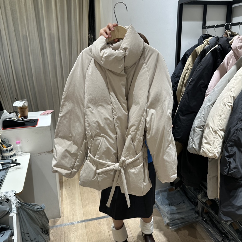 BRUNI/RICOTTA東大門代購女裝新款休閑短款羽絨服含腰繩高領BRUNI/RICOTTA短款羽絨服圖色1