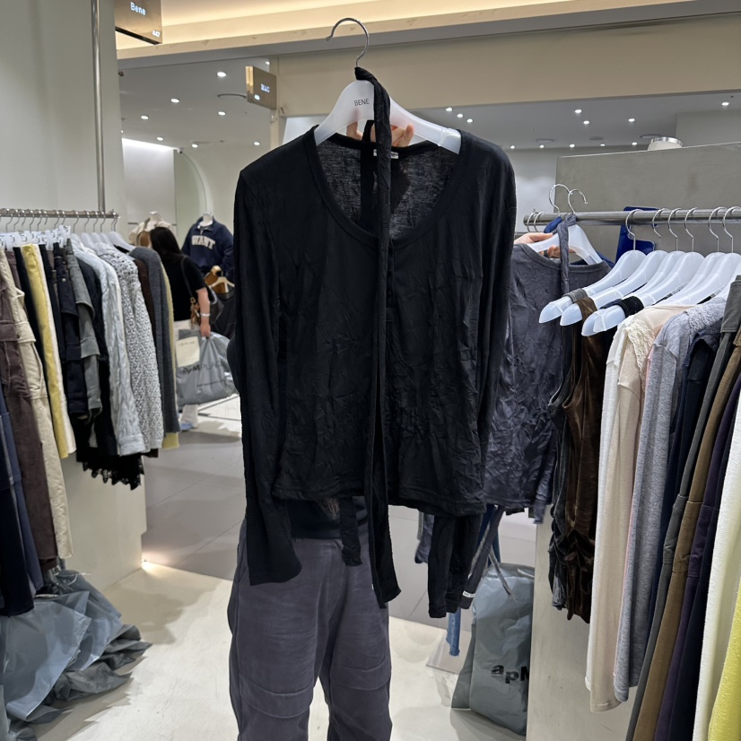 BENE韓國直郵女士新品推薦熱賣時尚真品人氣長袖T恤含圍巾SHOP BENE_Bene長袖T恤圖色5黑色