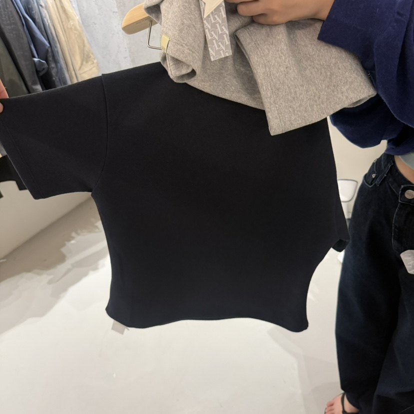 GENTLE B/LOVENTINA東大門直郵女裝新品熱賣真品時尚T恤GENTLE B/LOVENTINAT恤