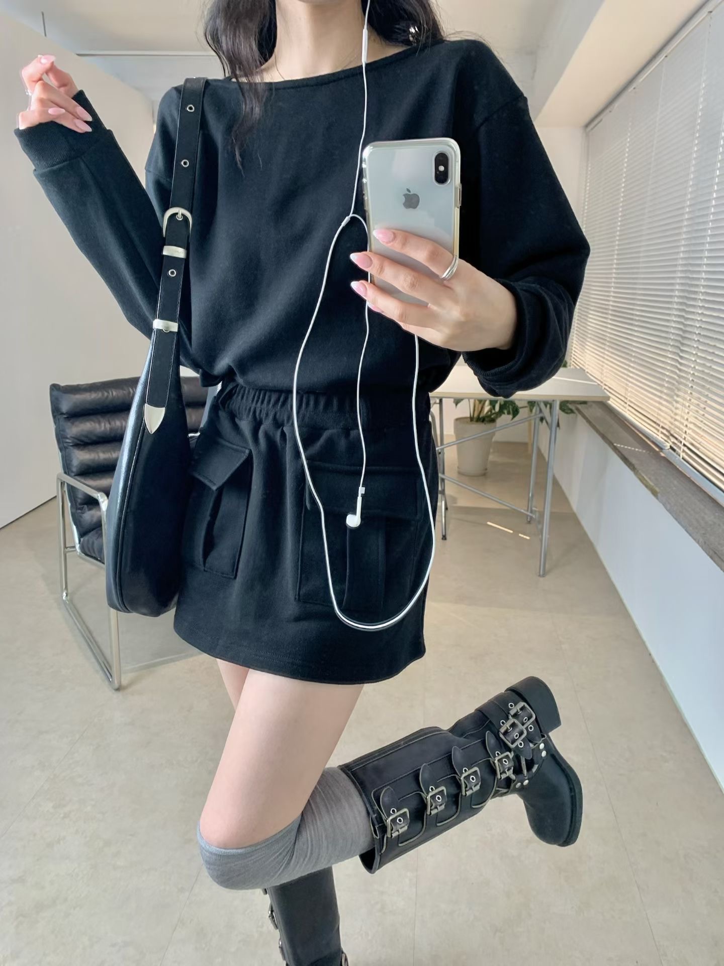 BLACK LINE韓國直郵女裝新款人氣推薦連衣裙不含腰帶OPSBLACK LINE連衣裙