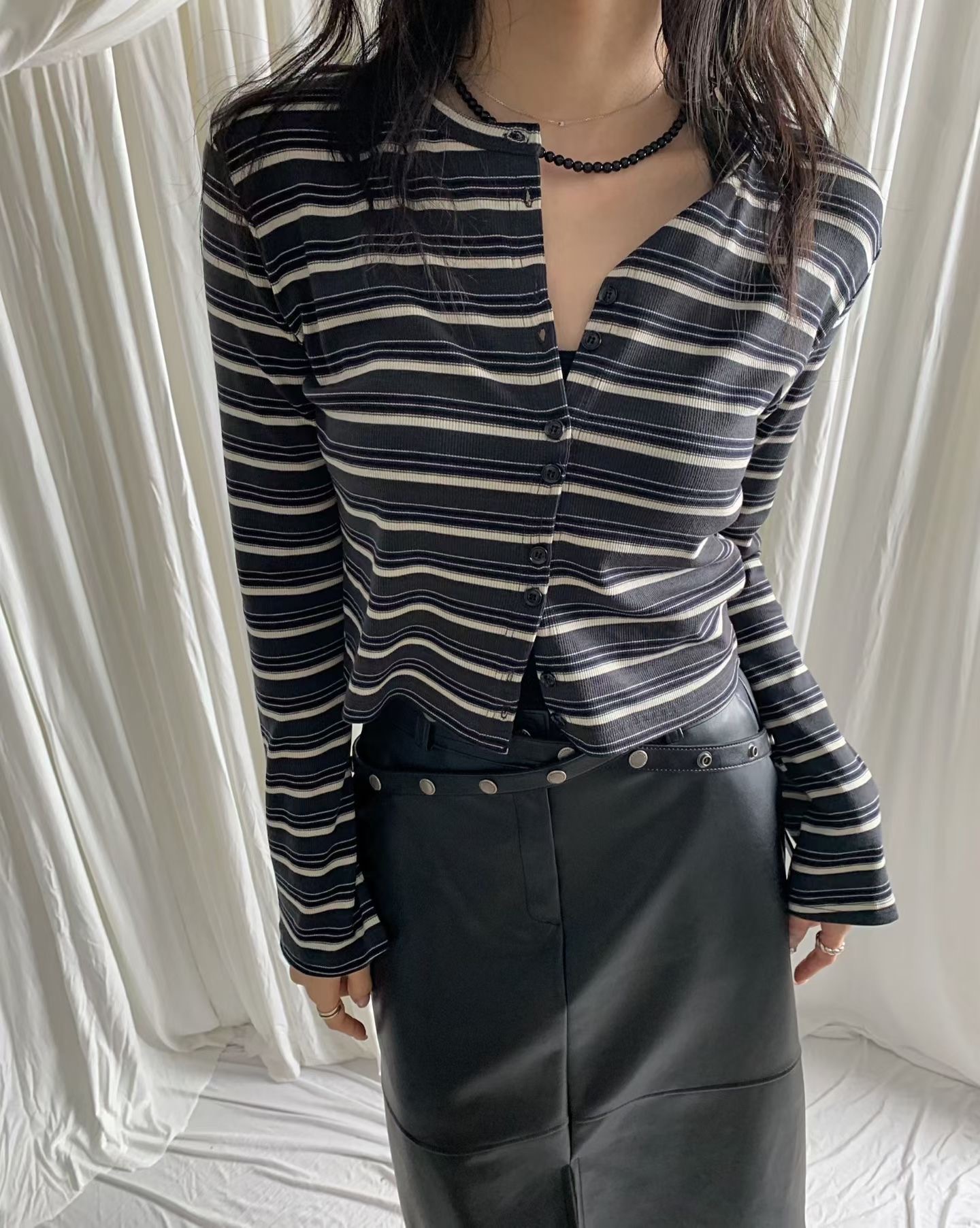 BLACK LINE東大門代購女裝新品休閑推薦熱賣人氣長袖T恤BLACK LINE長袖T恤圖色1