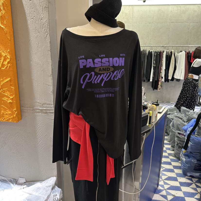 AMOUR東大門代購女士新品時尚休閑推薦真品熱賣長袖T恤露肩AMOUR長袖T恤圖色2