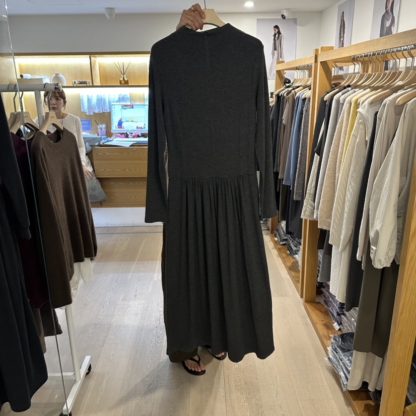 ROUNDER東大門直郵女士新品真品連衣裙不含圍巾OPS安哥拉ROUNDER連衣裙