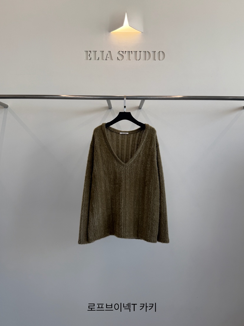 ELIA東大門代購女士新款時尚推薦真品人氣熱賣長袖T恤V領ELIA STUDIO長袖T恤圖色2