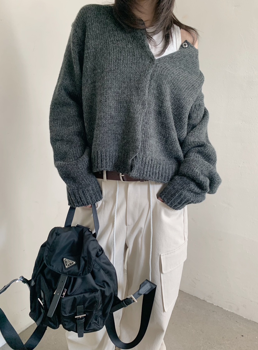 MOMENTUM東大門實拍女士新品熱賣休閑真品推薦人氣開衫黑色MOMENTUM開衫