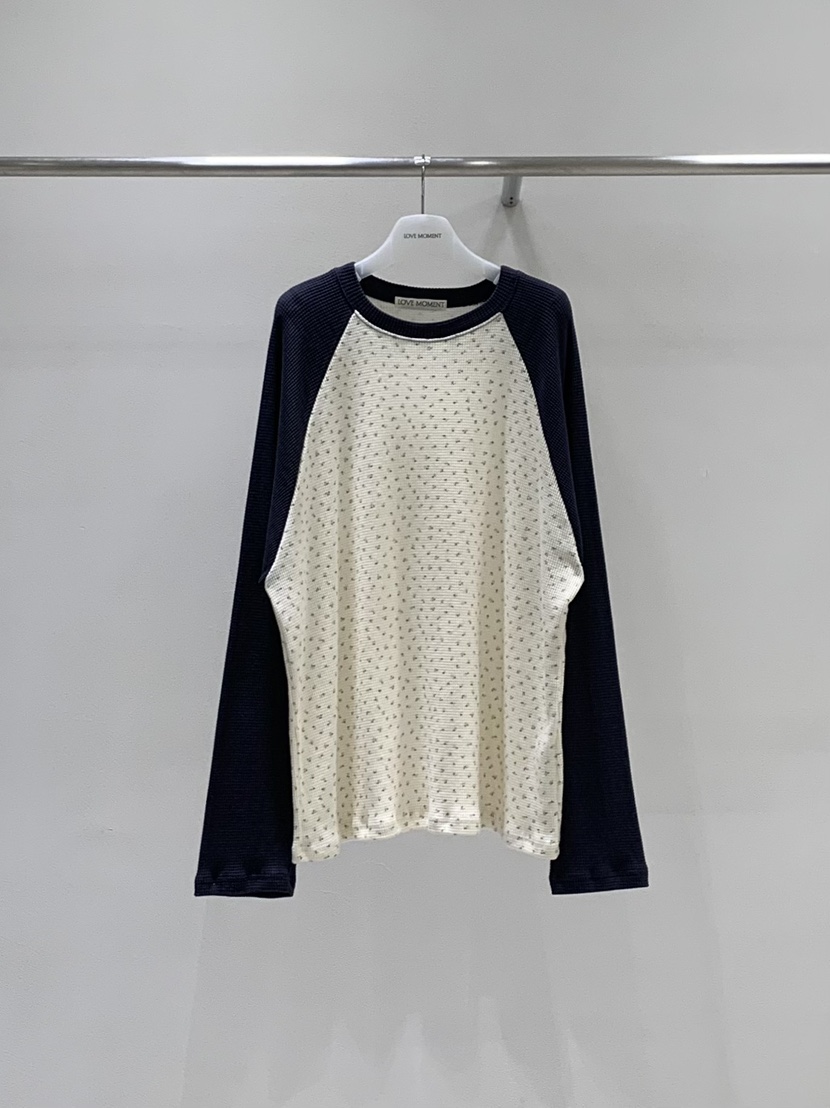LOVE MOMENT東大門代購女裝新品熱賣真品長袖T恤華夫格花朵LOVE MOMENT長袖T恤圖色1