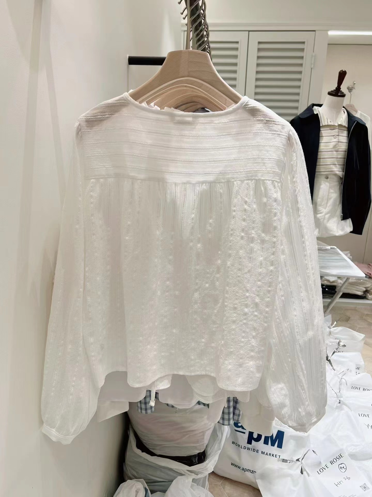LOVE ROSIE東大門代購女士新品真品休閑推薦熱賣襯衫蕾絲衫LOVE ROSIE襯衫/蕾絲衫