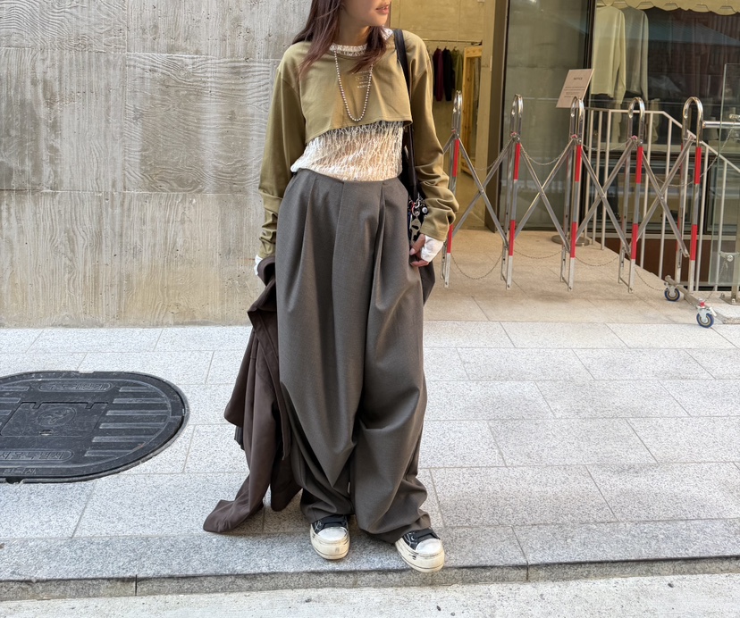 FRANC—L東大門實拍女裝新款熱賣時尚人氣長袖T恤不含內搭FRANC長袖T恤