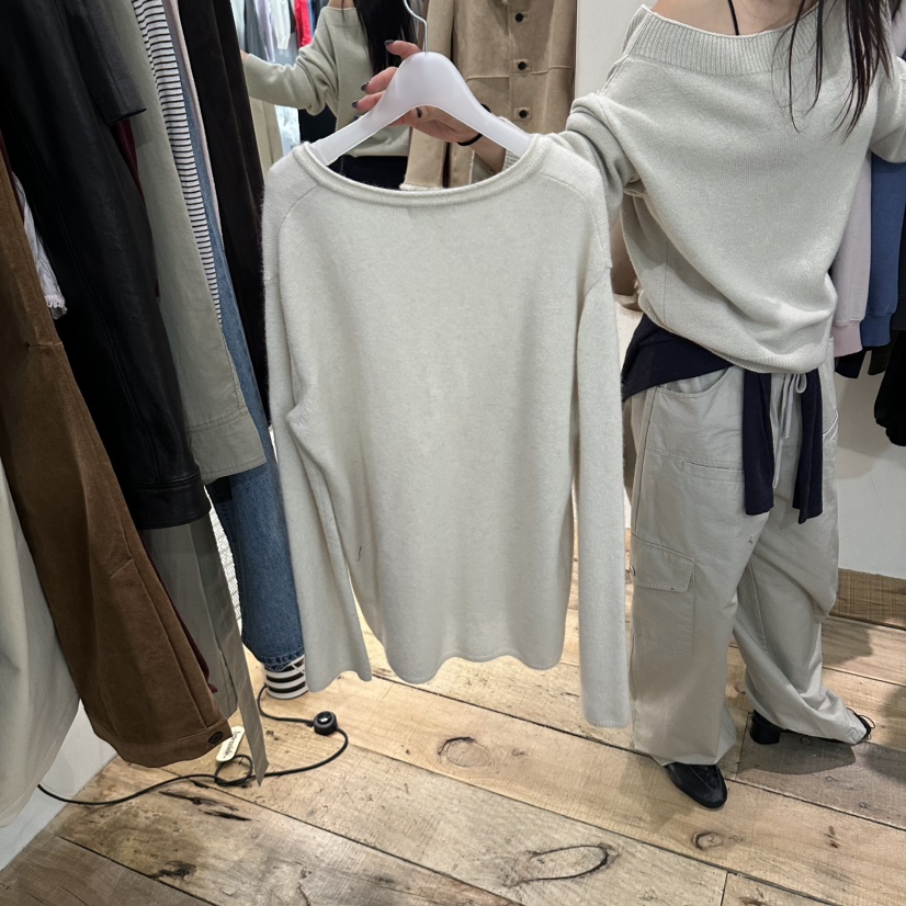 CREAM VILLA韓國直郵女士新品真品針織衫深V領浣熊CREAM VILLA針織衫