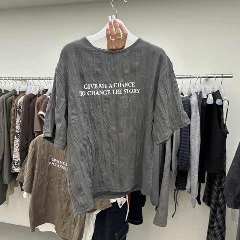 R U VAULT東大門代購女裝新品真品休閑推薦時尚T恤皺紋R U VAULTT恤圖色2