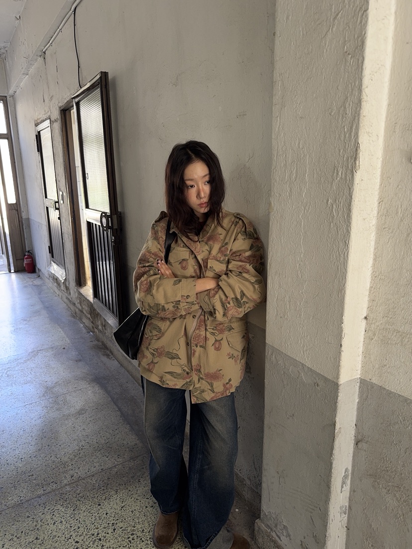 SUNDER MARKET韓國代購女裝新品時尚熱賣真品推薦夾克花朵SUNDER MARKET夾克
