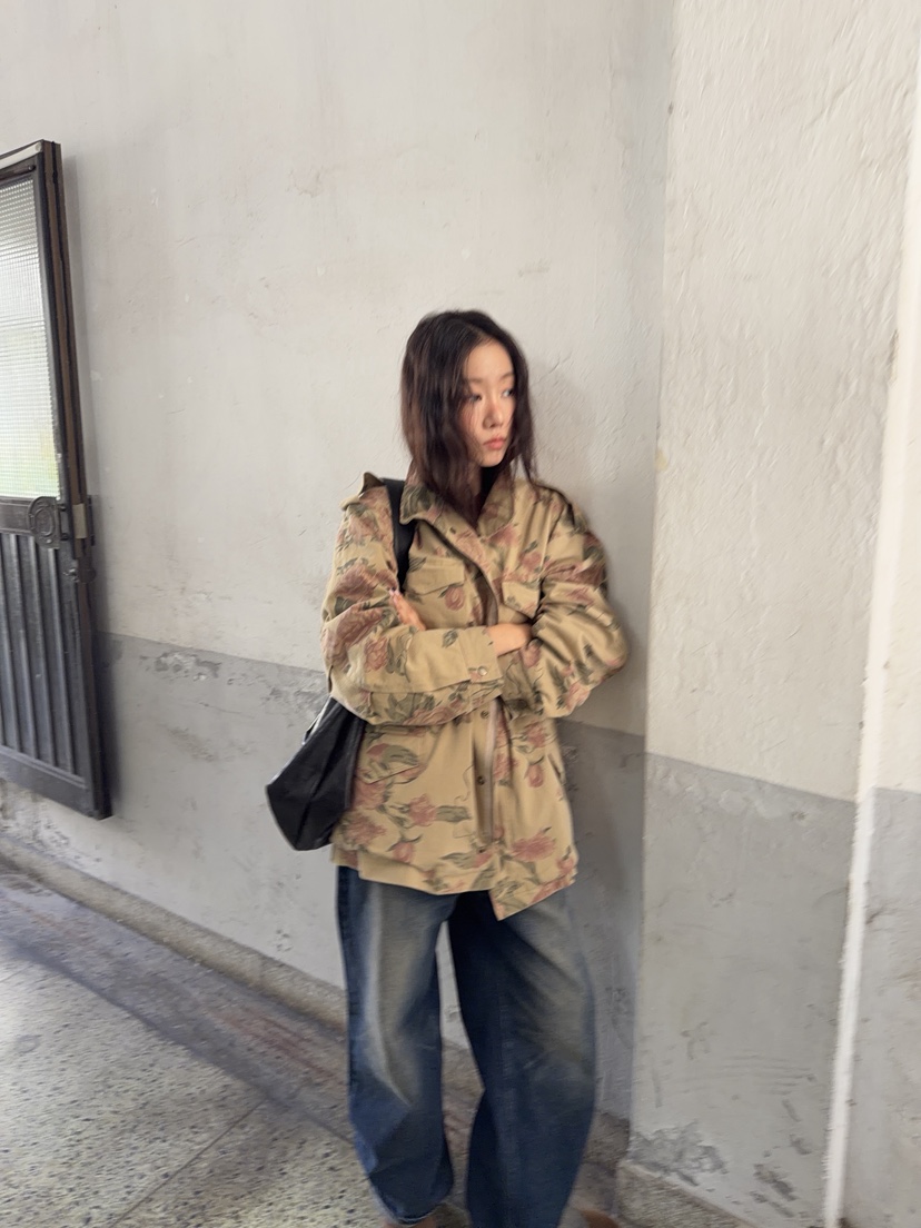 SUNDER MARKET韓國代購女裝新品時尚熱賣真品推薦夾克花朵SUNDER MARKET夾克