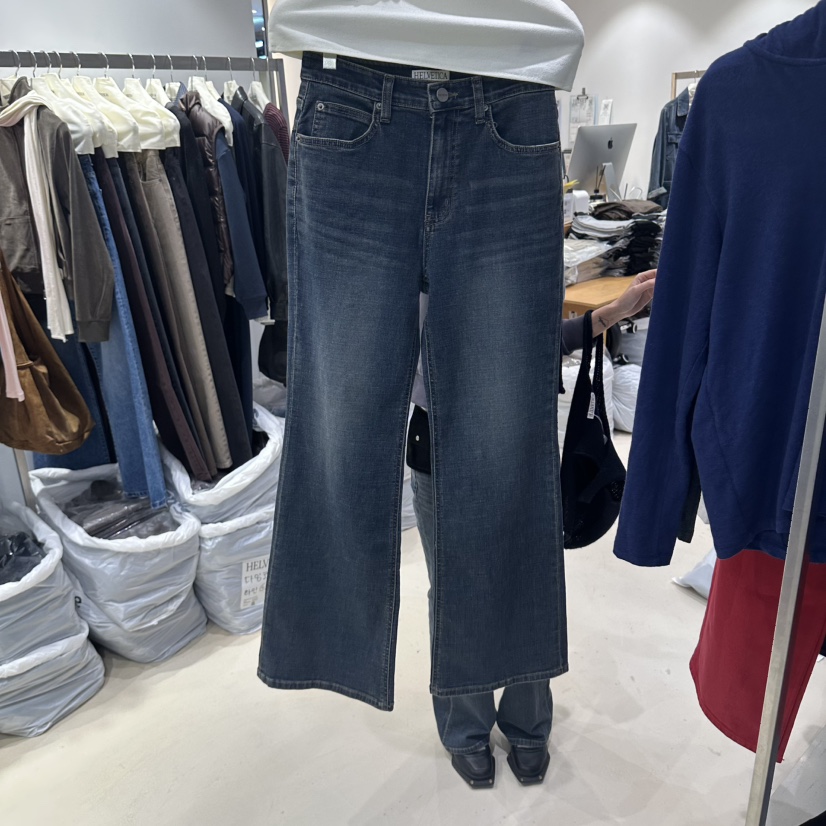 HELVETICA PLUS東大門實拍女士新品人氣時尚牛仔褲喇叭褲HELVETICA牛仔褲圖色1