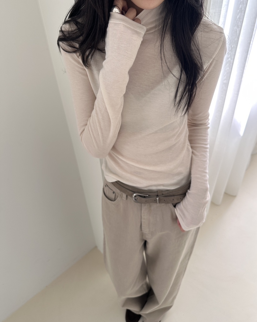 HOWDY/FACT THE NERD東大門代購女士新品熱賣推薦長袖T恤HOWDY/FACT THE NERD長袖T恤