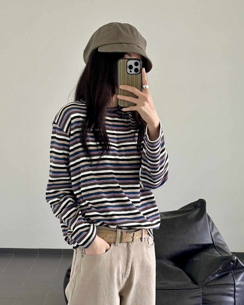 HOWDY/FACT THE NERD東大門代購女士新款人氣推薦長袖T恤HOWDY/FACT THE NERD長袖T恤