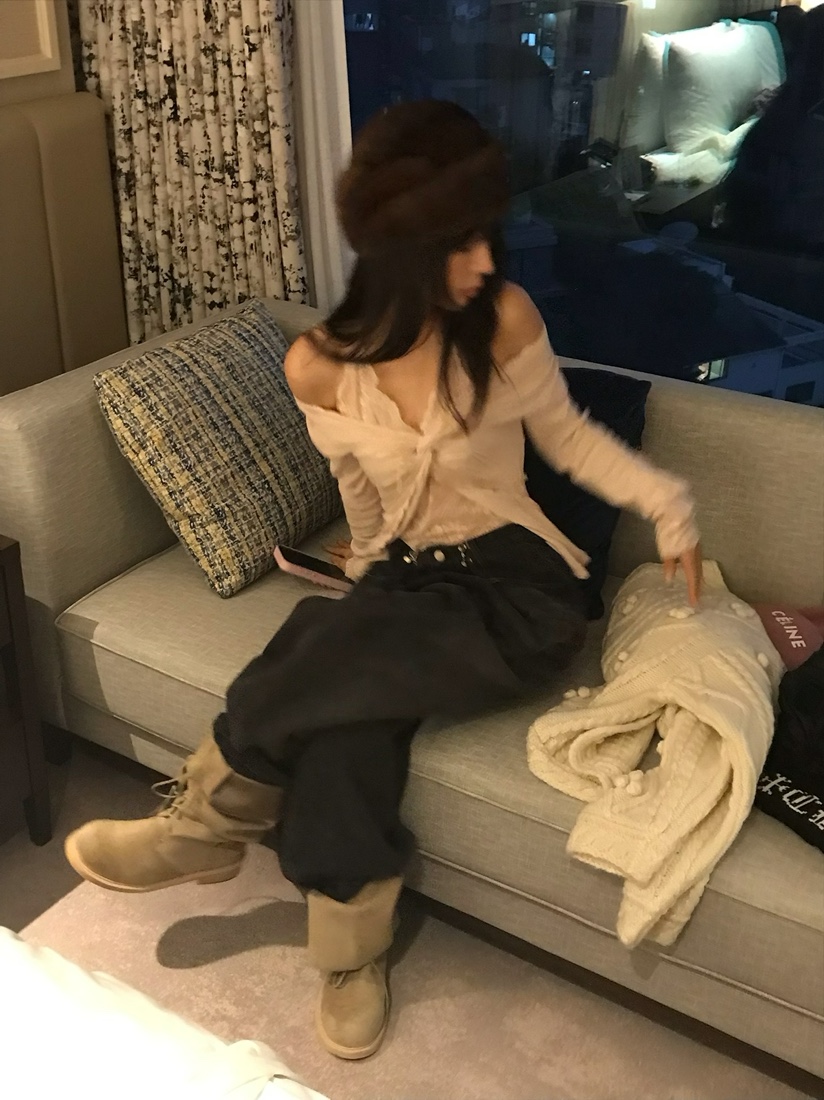LOVE PULL韓國直郵女士新款熱賣推薦休閑人氣長袖T恤蕾絲LOVE PULL長袖T恤