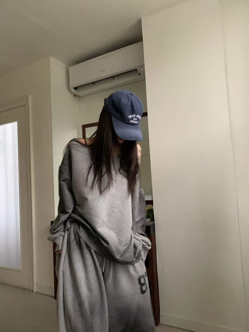 OKIE東大門直郵女裝新款推薦時尚休閑真品人氣熱賣衛衣運動OKIE衛衣