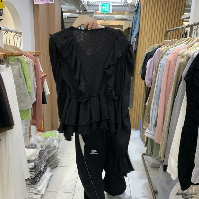 空東大門實拍女裝新品熱賣人氣真品時尚襯衫蕾絲衫荷葉邊Sagebrush襯衫/蕾絲衫