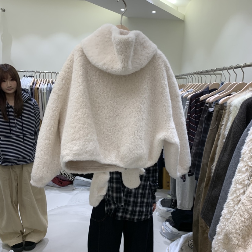 YUNBAL韓國直郵女裝新款真品推薦熱賣休閑時尚人氣短款大衣YUNBAL短款大衣