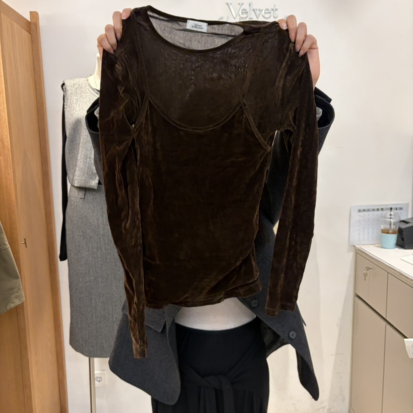 VELVET UNDERGROUND東大門實拍女士新品推薦長袖T恤假兩件VELVET UNDERGROUND長袖T恤圖色2