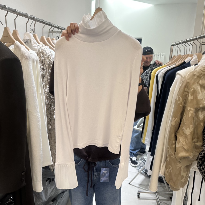RENDER東大門直郵女士新品真品時尚人氣熱賣長袖T恤高領褶裥RENDER長袖T恤圖色2
