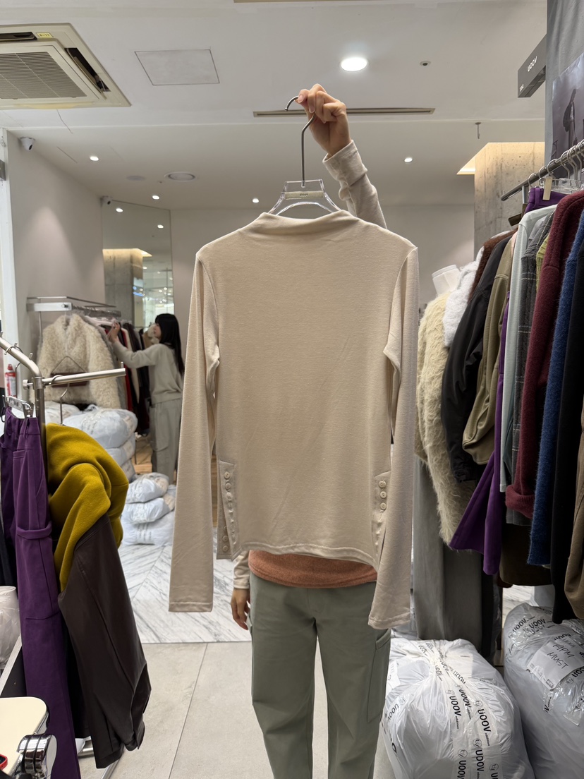UOOV東大門代購女士新品時尚休閑真品推薦人氣長袖T恤紐扣UOOV長袖T恤圖色6