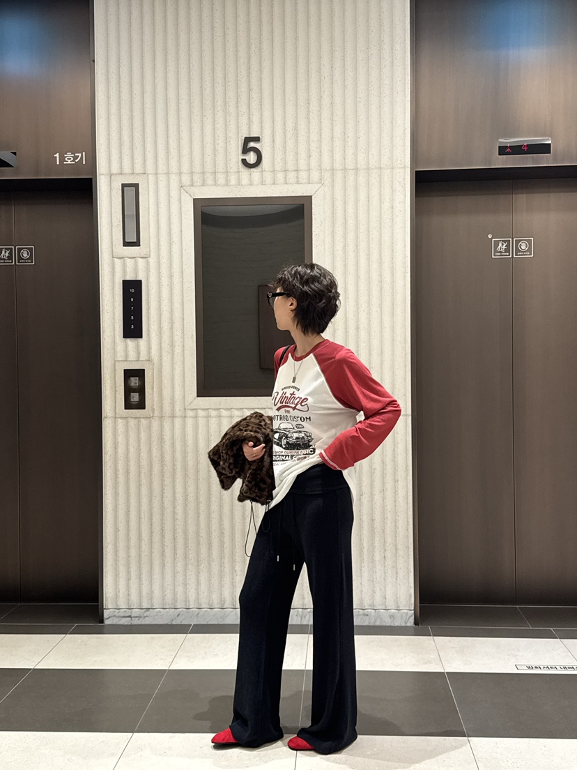 HEIL東大門代購女裝新款休閑時尚真品熱賣長袖T恤插肩袖復古HEIL長袖T恤