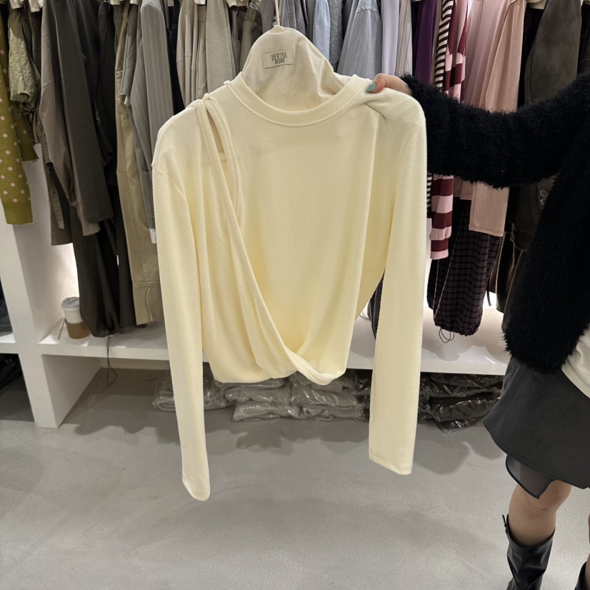 BERTHA東大門代購女士新品真品人氣時尚休閑長袖T恤假兩件BERTHA長袖T恤圖色1奶油色