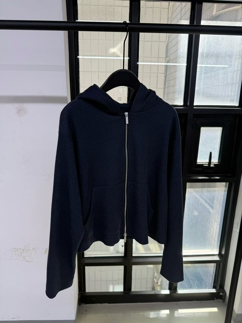 TUG東大門實拍女裝新款推薦真品時尚人氣休閑熱賣衛衣TUG衛衣圖色1深藍色