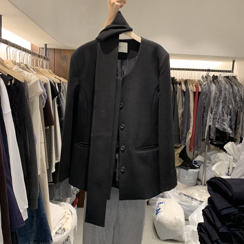 ONDA東大門直郵女裝新品熱賣人氣推薦時尚短款大衣含圍巾ONDA短款大衣圖色1