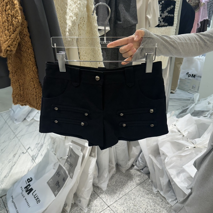 VIRKIN東大門代購女裝新品推薦休閑熱賣時尚真品短褲紐扣VIRKIN短褲圖色2黑色